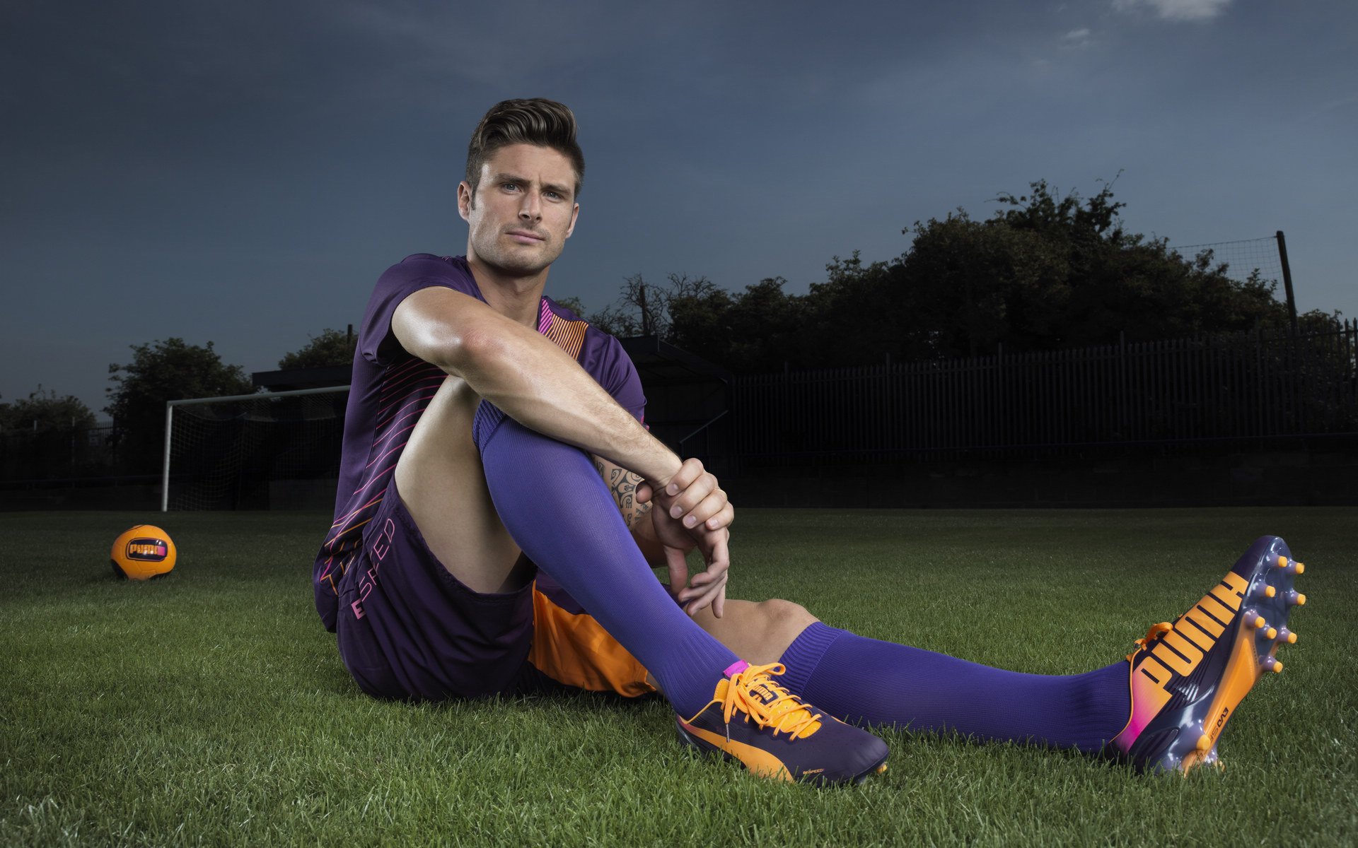 包装工再度获胜，四分卫精准传球助力，四分卫传球评分